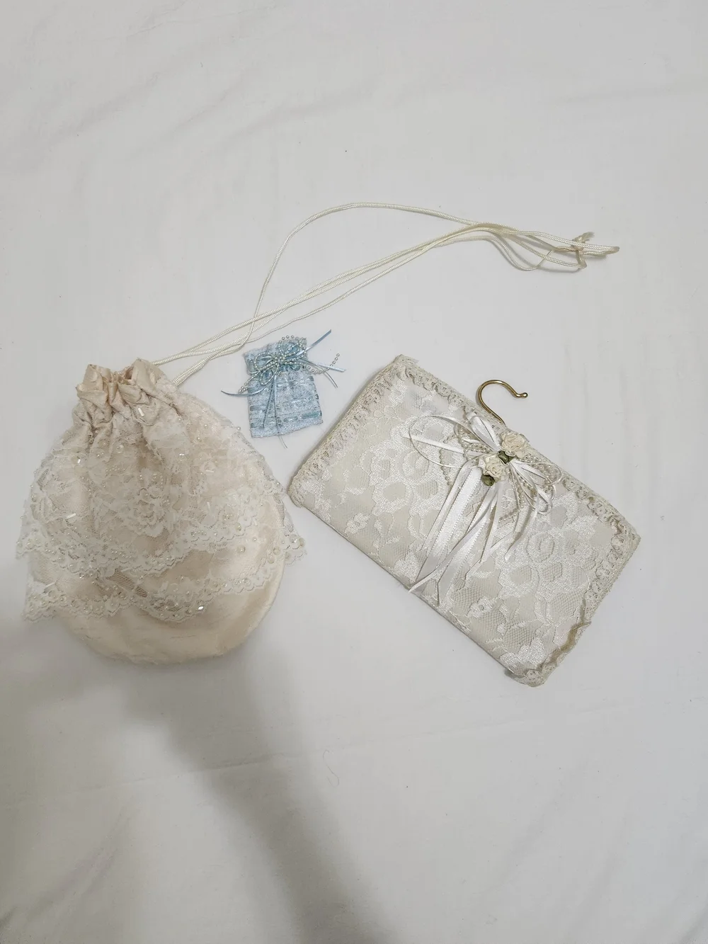 Elegant Bridal  Cream Lace Shantung Silk Beaded Drawstring Money Bag